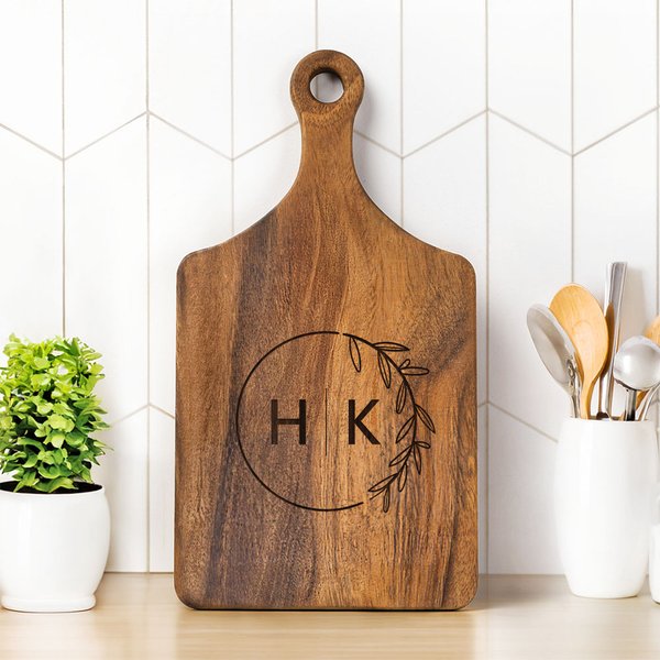 Gepersonaliseerde Gegraveerde Initiaal Houten Snijplank met Handvat en Naam Home Decor Bruiloft Kerstcadeau voor Familie Vrienden