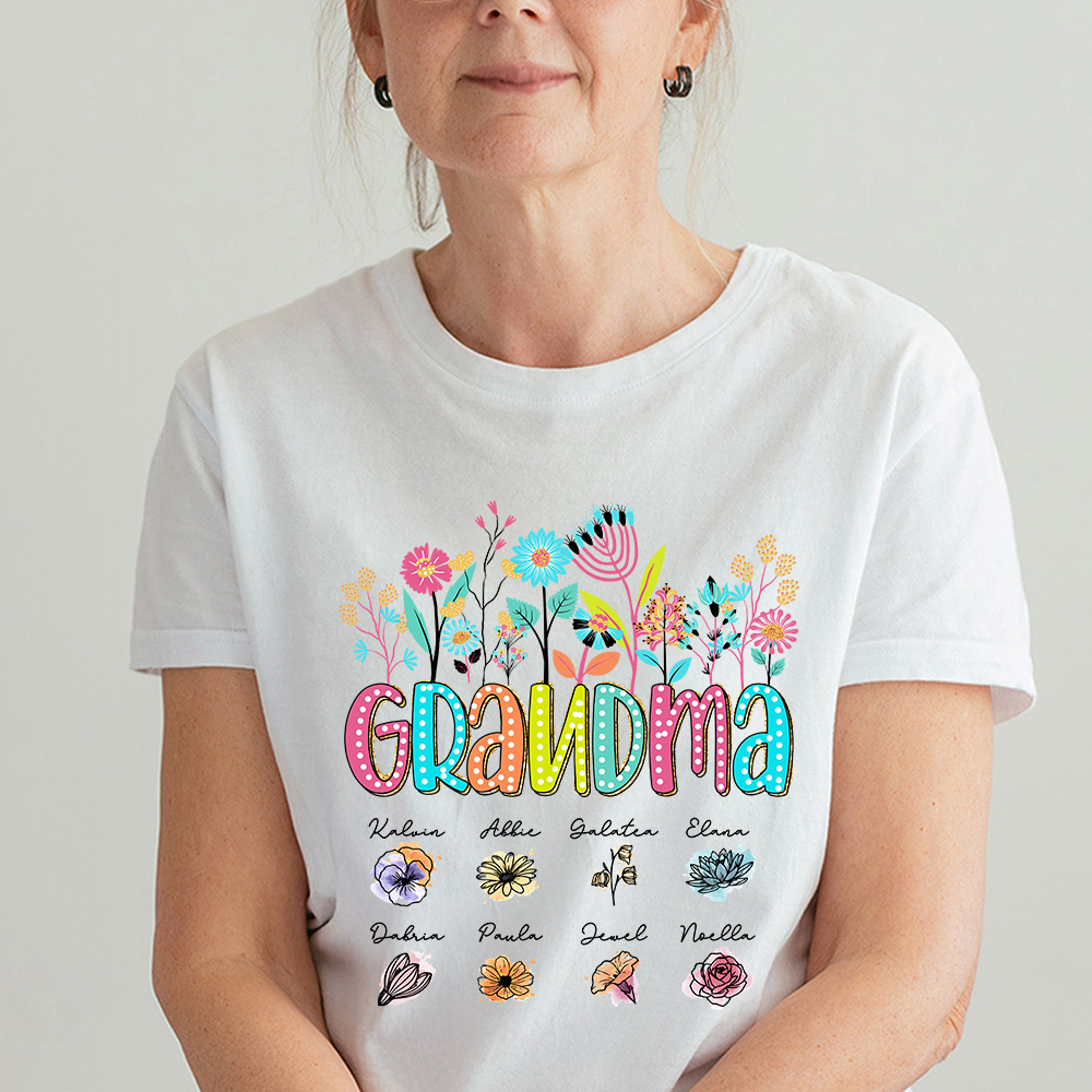 T-shirt personnalisé avec 1 à 8 prénoms d'enfants, fleur de naissance, titre à pois, cadeau de fête des mères pour maman, grand-mère, famille.