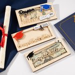 Personalisierte Graduation Cap Scroll hölzerne Geldhalter mit eingraviertem Namen und Jahr Geschenk für Klasse von 2025 Absolventen