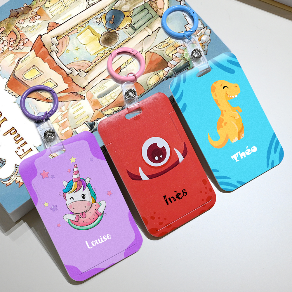Porte-cartes Personnalisé avec Nom et Motif Cartoon Accessoire à Boucle de Suspension Cadeau Anniversaire Rentrée Scoalire pour Enfant