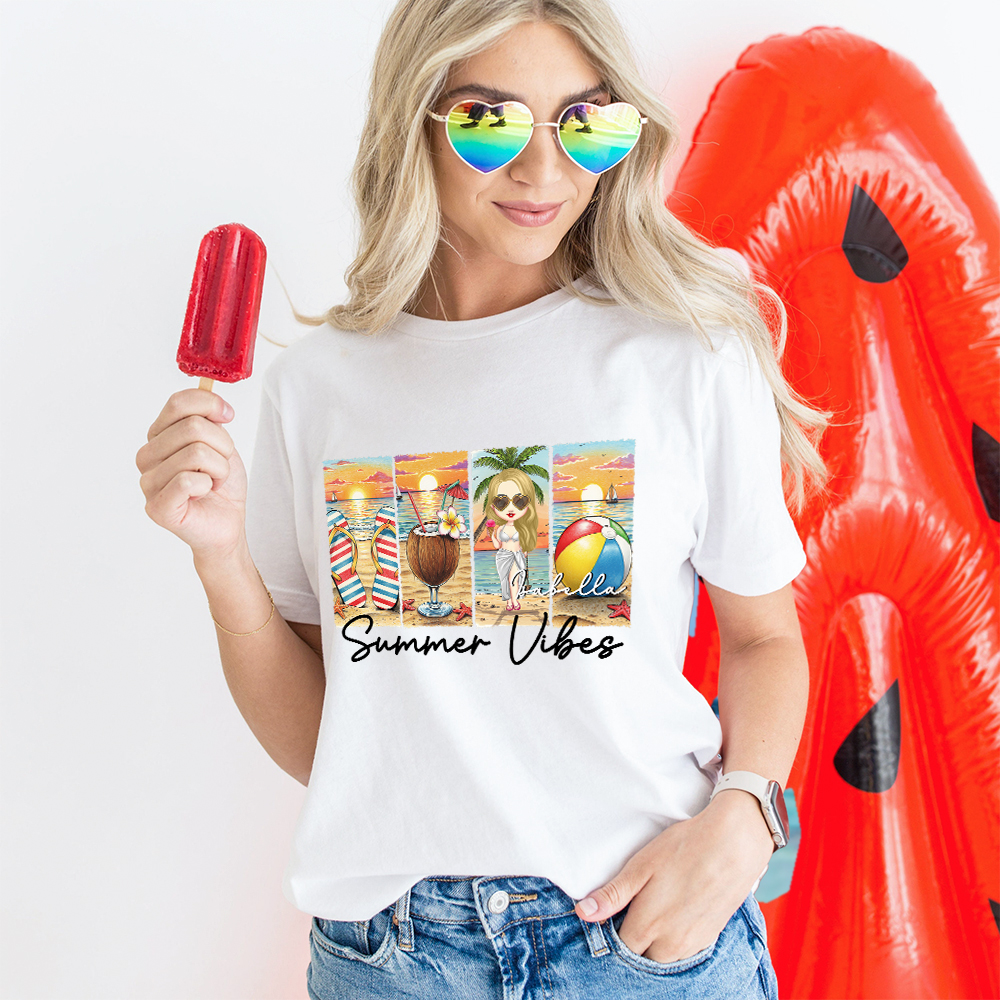 T-shirt personnalisé Summer Vibes Cartoon Beach Girl 100% coton avec nom Cadeau d'anniversaire pour femme