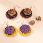 Personalisierte Multicolor Basketball einzelne doppelte dreifache Schichten PU Leder Ohrstecker baumeln Ohrringe mit Text Game Day Geschenk für Basketball-Liebhaber Mom