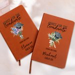 Personalisierte Geburt Blumenstrauß Graduation Cap A5 Notebook mit Schulnamen und Jahr Klasse von 2025 Studie Schreibwaren Graduierung Geschenk für Absolventen