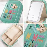 Personalisierte Bibel Cartoon Mom Holding Baby Schmuckkästchen mit einstellbaren LED Make-up-Spiegel Reise Essentials Geburtstag Muttertag Geschenk für Frauen