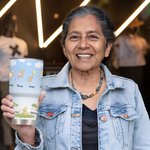 Personalized Cartoon Classic Winnie the Pooh Balloon Lawn 30 oz Stainless Steel Cup Mother's Day Birthday Gift for Grandma Mother