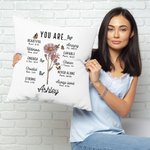 Personalisierte Sie sind Bibelvers Geburt Blume weich werfen Kissenbezug mit Namen Home Decor Taufe Geburtstag Geschenk für Frauen Christian
