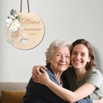 Personalisierter Kunstblumen Holzanhänger mit Herz-Ausschnitt Namen und Text Haus Deko Muttertag Wertschätzung Geburtstag Geschenk für Mama Oma