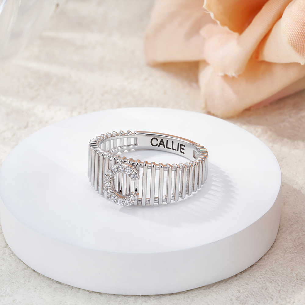 Bague Bijoux Délicats Personnalisée avec Nom et Initiale Cadeau de Fiançailles Mariage Anniversaire Pour Femmes Filles