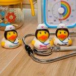 Henkilökohtainen söpö Sairaanhoitaja kumia ankka nimi työpöydän sisustus hauska dekompressio lelu syntymäpäivälahja sairaanhoitaja valmistunut