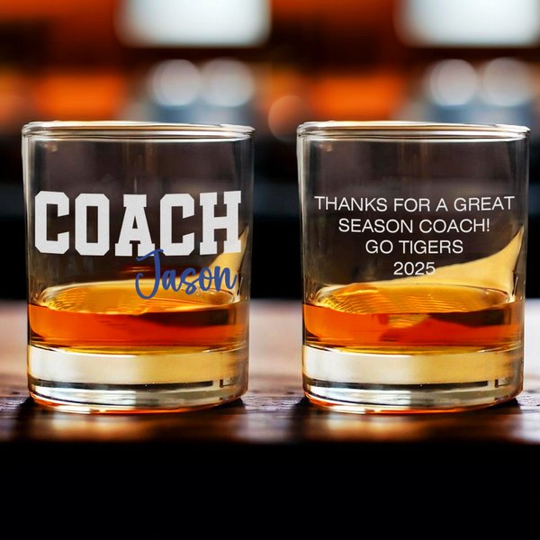 Gepersonaliseerd Bedankt Coach Old Fashioned Rocks 10 oz Whiskeyglas met naam en tekst Einde van het seizoen Verjaardag Waardering Gift voor Coach