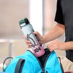 Bouteille d'Eau de Sport avec Marqueur de Temps Personnalisée avec Nom et Numéro Cadeau d'Anniversaire pour Passionnés de Sport