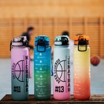 Bouteille d'Eau de Sport avec Marqueur de Temps Personnalisée avec Nom et Numéro Cadeau d'Anniversaire pour Passionnés de Sport