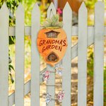 Personalisierte hölzerne 2-8 Peter Rabbits Karotte Haus Garten Zeichen mit Namen Garten Dekor Housewarming Geburtstag Geschenk für Opa Oma