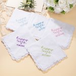 Mouchoir carré à bord festonné avec date et coeur brodés, personnalisé Happy Tears Cadeau de mariage pour la mariée et le marié