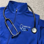 Chaqueta de enfermera con bordado personalizado Mini corazón estetoscopio con cremallera completa y bolsillos Regalo de graduación Semana de la enfermera para el personal médico Estudiante