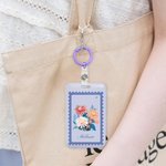 Portacarte con moschettone personalizzato con nome data e fiore di nascita stampa in stile vintage accessorio per viaggio regalo per donne
