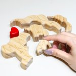 Puzzle in legno personalizzato tema elefante che si abbracciano con cuore rosso e 2-5 nomi decor da scrivania regalo di festa della mamma per famiglia