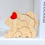 Puzzle in legno personalizzato tema elefante che si abbracciano con cuore rosso e 2-5 nomi decor da scrivania regalo di festa della mamma per famiglia
