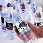 Etichette impermeabili personalizzate con nome e anno classe di laurea 2025 per bottiglie acqua regalo di festa di laurea per laureati