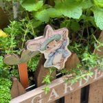 Personalisierte hölzerne 2-8 Peter Rabbits Karotte Haus Garten Zeichen mit Namen Garten Dekor Housewarming Geburtstag Geschenk für Opa Oma