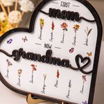 Personlig först mamma sedan mormor nu gammelmormor Träskylt med födelseblommor och namn Mors dag Födelsedagspresent till mamma mormor
