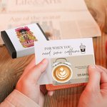 Personalisierte Cartoon Absolvent Überleben Box Cash-Karten-Halter mit Namen High School College Graduation Geschenk für Freshmen