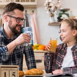 Personalisierte blaue Blase Dialog Box lustige Witze 20 oz Becher mit Text und Strohhalm Vatertag Geburtstag Geschenk für Papa Opa