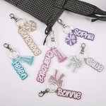 Personalisierte Glitter Bow Ribbon Cheering Horns Charm Schlüsselanhänger mit Namen Sport Team Geburtstag Geschenk für Cheerleader