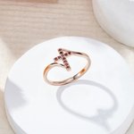 Personalisierte Geburtsstein Kreuz zierlichen Ring minimalistischen Schmuck Geburtstag religiöse Taufe Geschenk für Frauen Christian