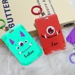 Gepersonaliseerde Cartoon Monster Fantasie Eenhoorn Dier Kaart Houder met Naam en Gesp Verjaardag Terug naar School Cadeau voor Studenten Kinderen