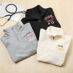 Personnalisé Brodé Bow Stethoscope Tubing T-shirt Quarter Zip Sweatshirt Hoodie with Text Nurse Day Appreciation Birthday Gift for Medical Staff