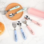Set di posate personalizzato in acciaio inossidabile alimentare con nome e colori macaron regalo di compleanno e ritorno a scuola per bambini