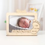 Cadre photo de table en bois gravé d'une empreinte de pied avec statistiques et nom Cadeau d'annonce de naissance pour nouveau-né Nouveaux parents