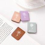 Segnalibro magnetico in pelle personalizzato con nome e fiore di nascita regalo ideale per compleanni e occasioni speciali per appassionati di libri
