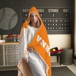 Gepersonaliseerde Softbal Baseball Cartoon Karakter Hooded Deken met Naam Game Day Verjaardagscadeau voor Ball Lovers