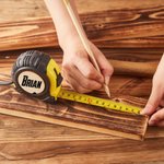 Personalisierte Monogramm Maßband Lineal mit Handgelenk Strap Messzubehör Vatertag Geburtstag Geschenk für Architekten Handwerker Arbeiter