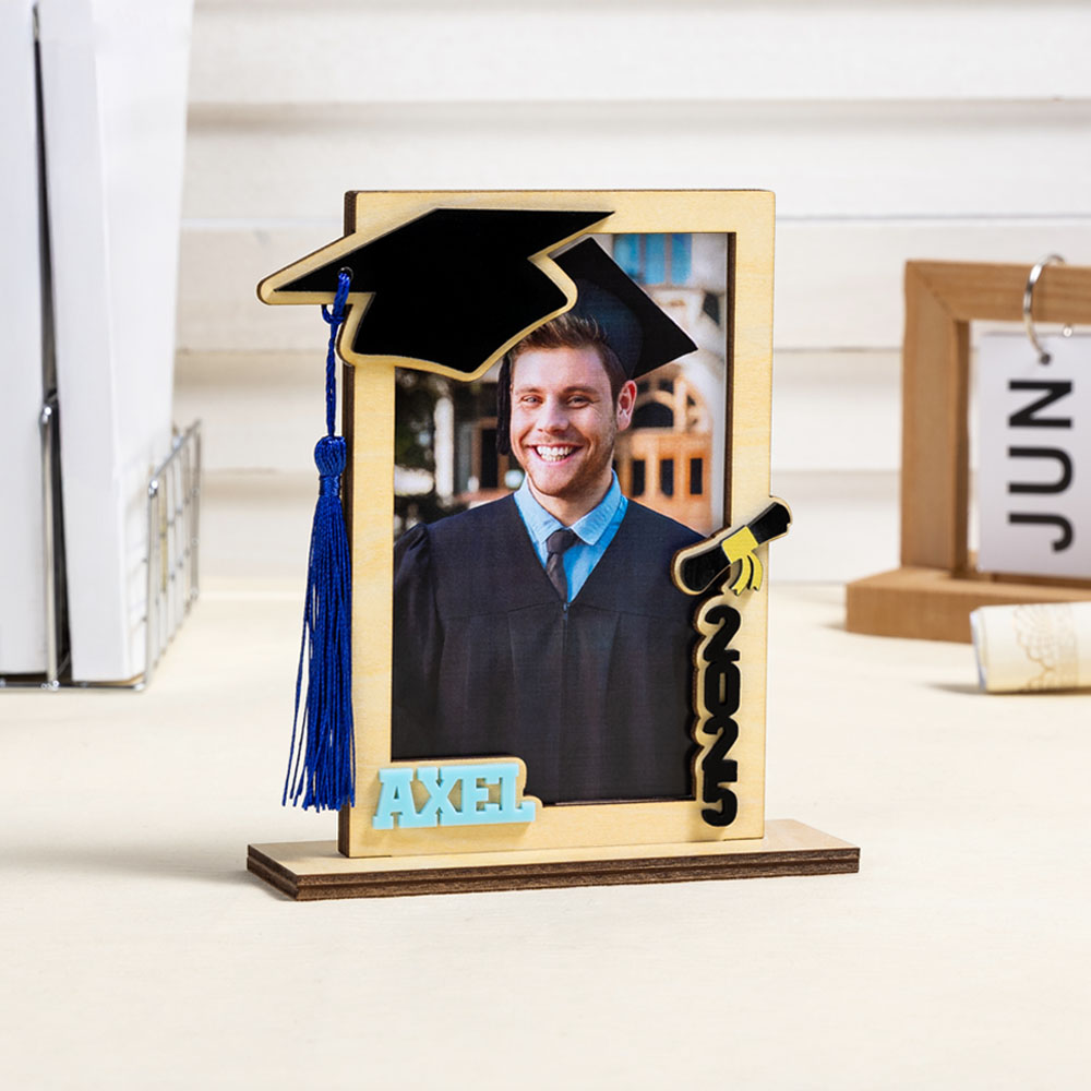 Cadre photo en bois avec nom et base Décoration de bureau Classe 2025 Cadeau de fin d'études pour les diplômés
