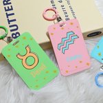 Portatarjetas con mosquetón personalizado con signo zodiacal y nombre accesorios de viaje regalo de oficina para cumpleaños estudiantes y colegas