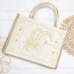 Henkilökohtainen horoskooppimerkin kukka Kestävä Juutti Kangaskassi nimi Travel Essential syntymäpäivälahja naisille