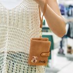 Portafoglio da polso personalizzato in pelle di mucca delle Highlands con portacarte e nome, regalo di compleanno per le donne amanti delle mucche delle Highlands.