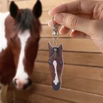 Personlig Flerfärgad Söt Hästansikte Födelsemärke Foto Nyckelring med Namn Väska Tillbehör Ridsport Jubileum Födelsedagspresent för Hästälskare