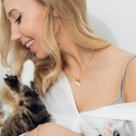 Personalized 3D Love Heart Cat Silhouette Necklace with Engraved Name Dainty Jewelry Birthday Anniversary Gift for Cat Lovers