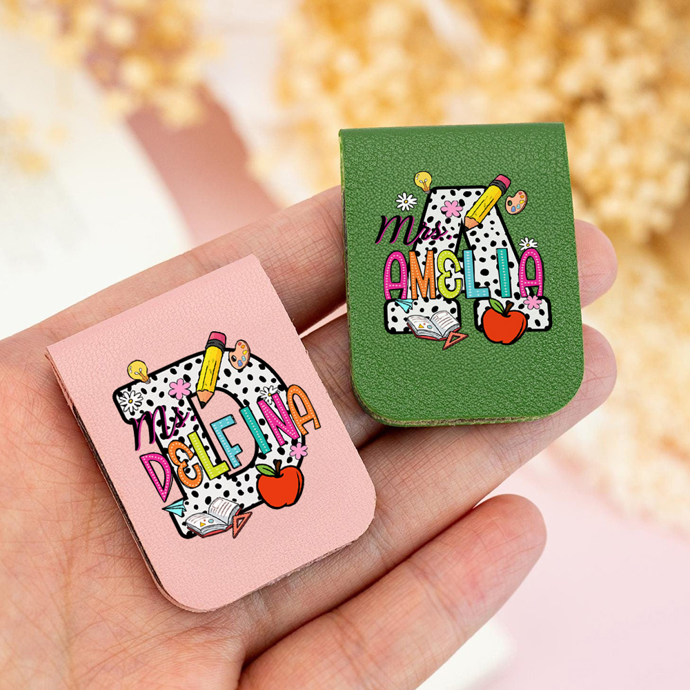 Marque-page magnétique en cuir avec nom coloré Cadeau d'anniversaire pour les amoureux des livres