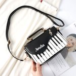 Gepersonaliseerde Piano Shape Punk stijl PU lederen Crossbody tas 's avonds met naam afstuderen cadeau voor vrouwen conservatorium studenten