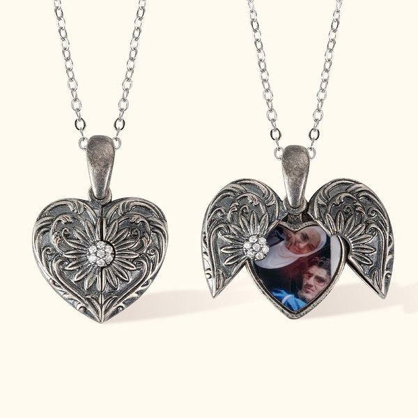 Personalized Vintage Heart Wings Necklace with Photo Women Zircon Jewelry Valentine's Day Anniversary Gift for Women