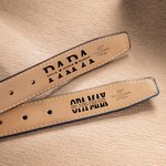 Personalisierter Vater Herren Leder Gürtel mit Namen Gravur Vatertag Geburtstag Geschenk für Papa Opa