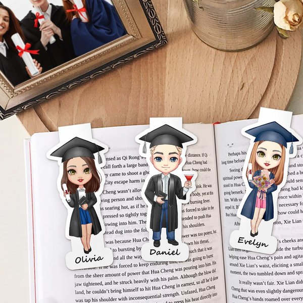 Personalized Grad Cap Cartoon Graduate Magnetic Bookmark Clip with Name Reading Supplies Graduation Birthday Gift for Book Lovers Bookworms