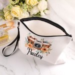 Gepersonaliseerd Aquarel Bloemen Retro Camera Naam Make-up tasje met polsbandje Verjaardagscadeau voor Fotografieliefhebber Fotograaf