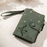 Portefeuille en cuir à trois volets avec nom et signe du zodiaque personnalisé Cadeau d'anniversaire pour elle