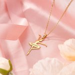 Collana personalizzata con nome inciso e ciondolo a forma di una ballerina regalo ideale per compleanno per donne ragazze o appassionate di danza